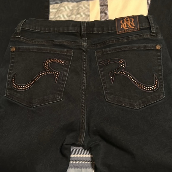 ROCK & REPUBLIC DARK WASH JEANS - Picture 8 of 8